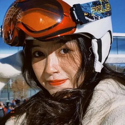 正是青春璀璨时